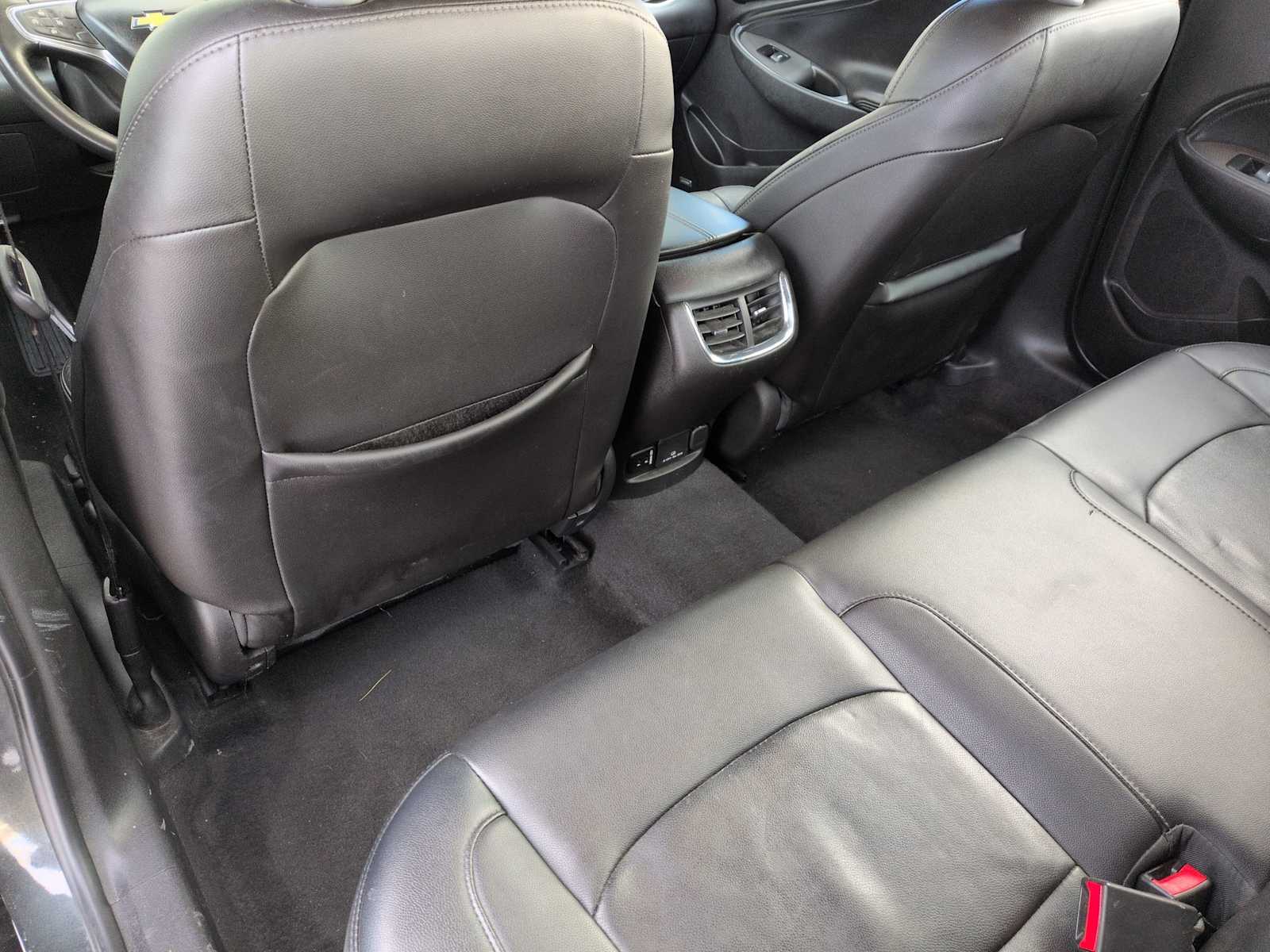 Thumbnail: 2016 Chevrolet Malibu - 17