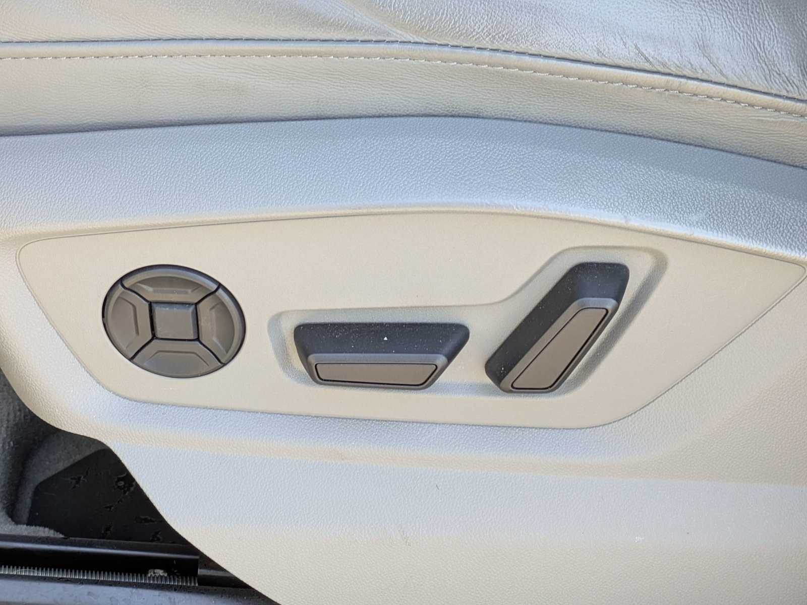 Thumbnail: 2023 Audi Q7 - 16