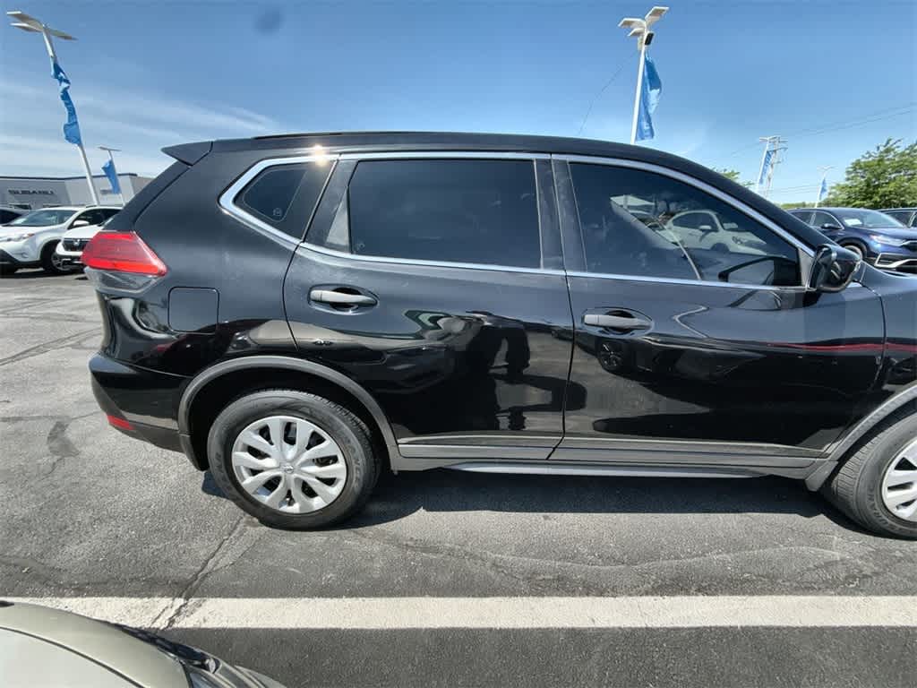 Thumbnail: 2017 Nissan Rogue - 7