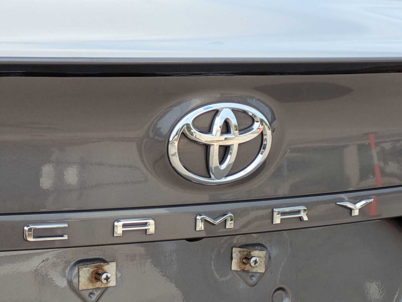 Thumbnail: 2023 Toyota Camry - 11