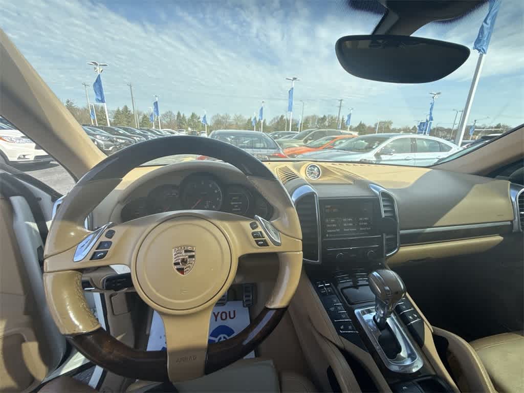 Thumbnail: 2012 Porsche Cayenne - 14