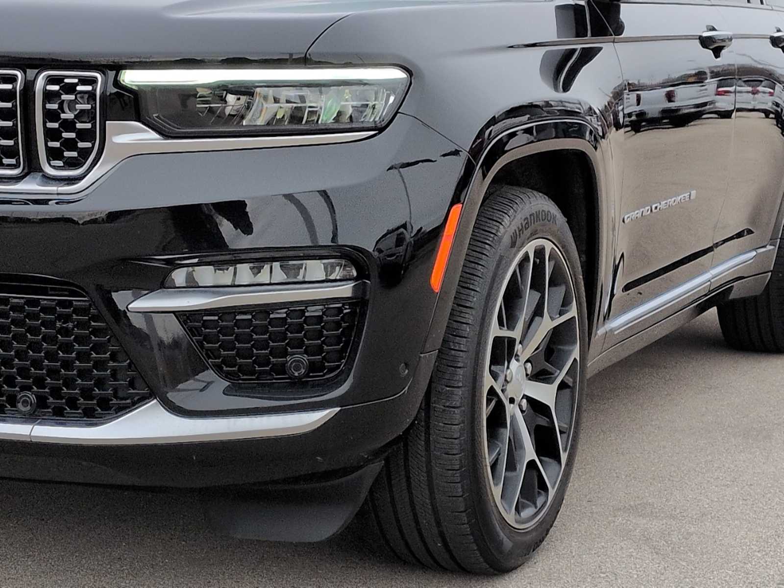 Thumbnail: 2023 Jeep Grand Cherokee - 10