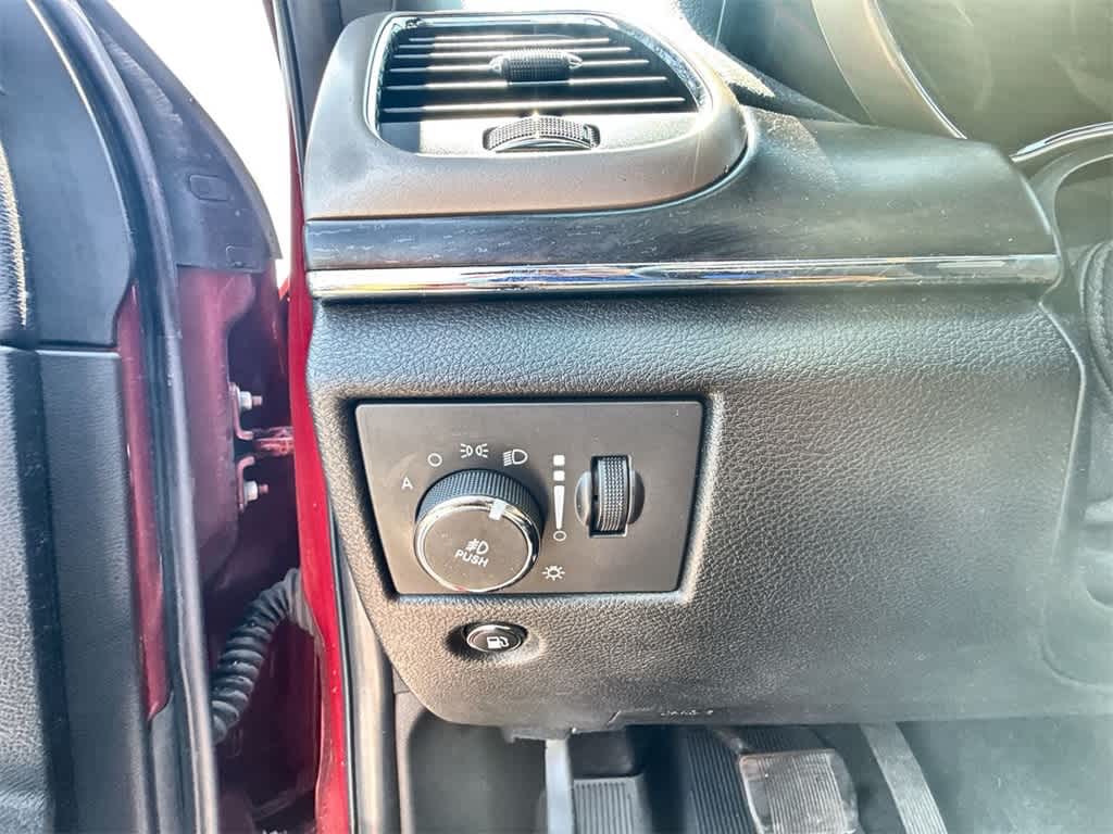 Thumbnail: 2015 Jeep Grand Cherokee - 16