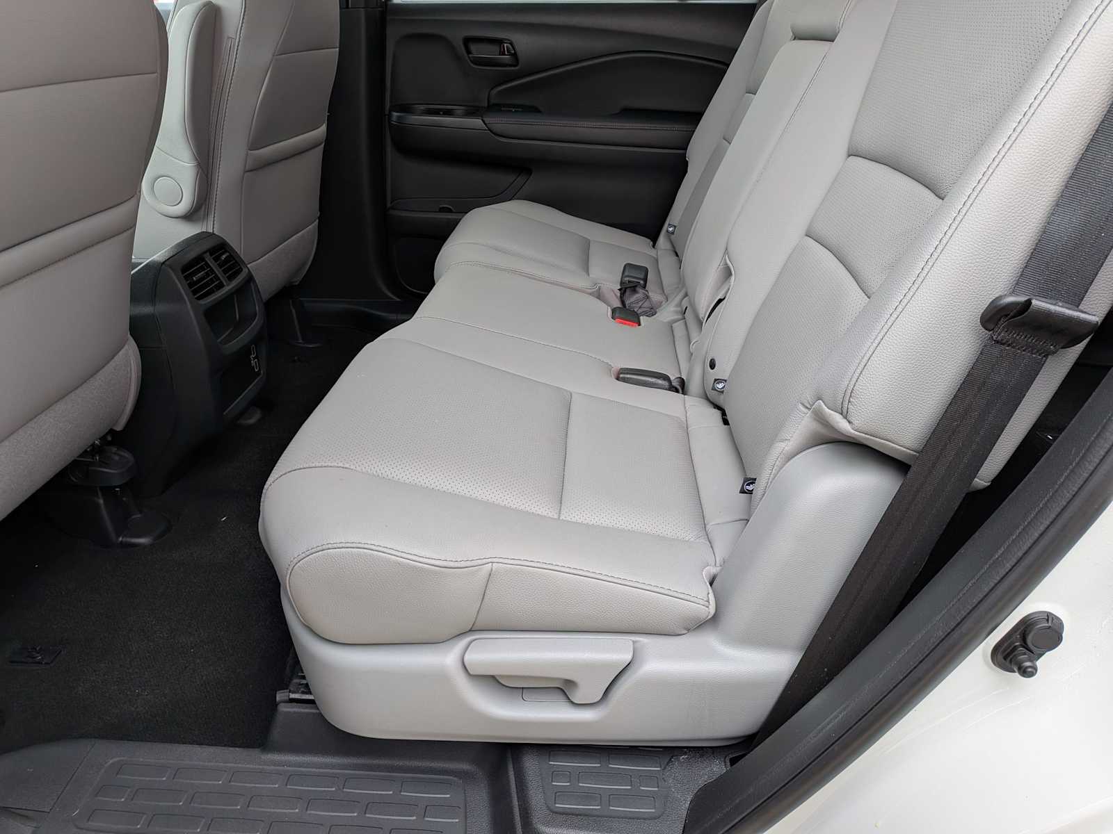 Thumbnail: 2023 Honda Passport - 18