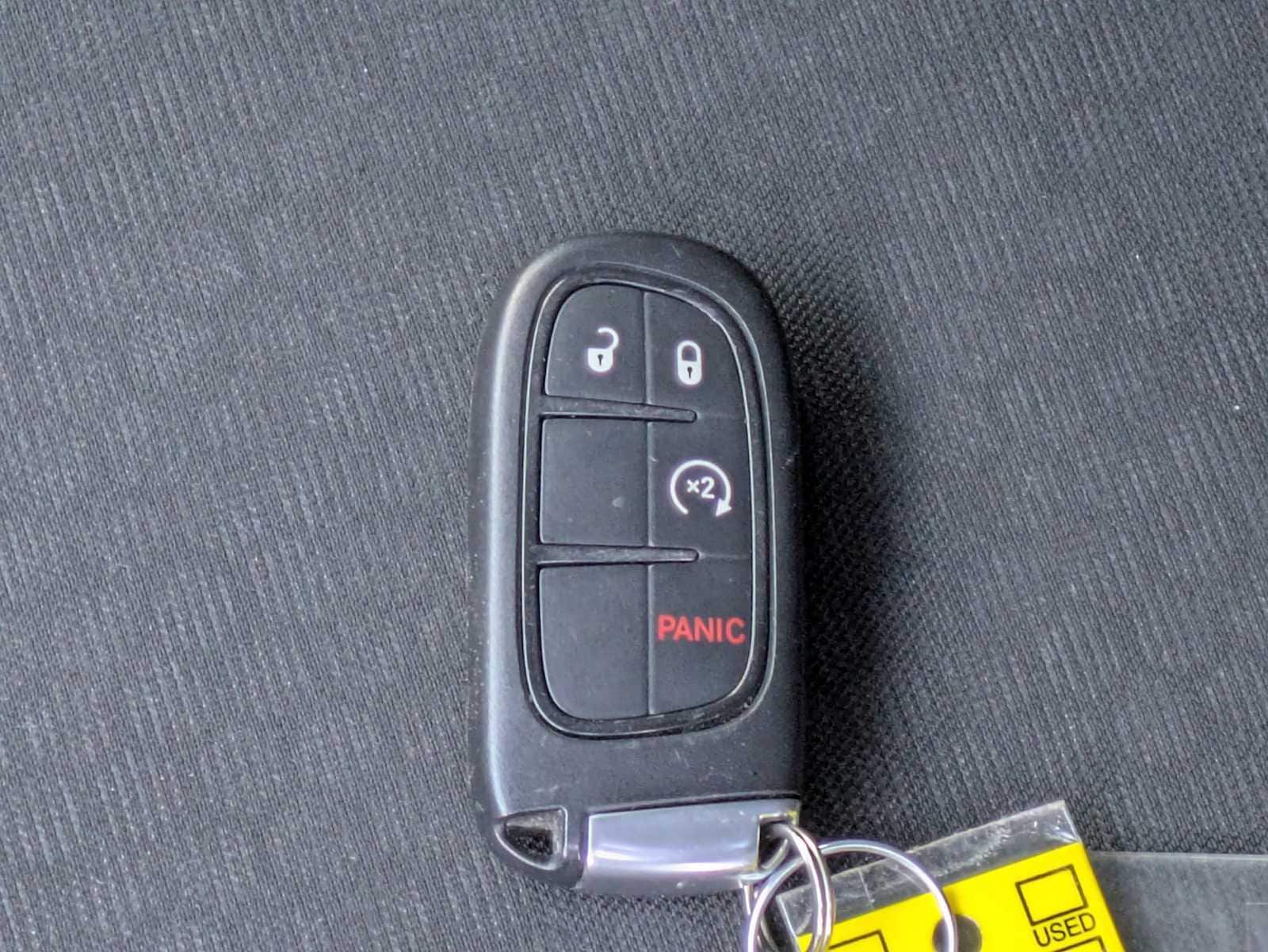 Thumbnail: 2019 Jeep Cherokee - 28