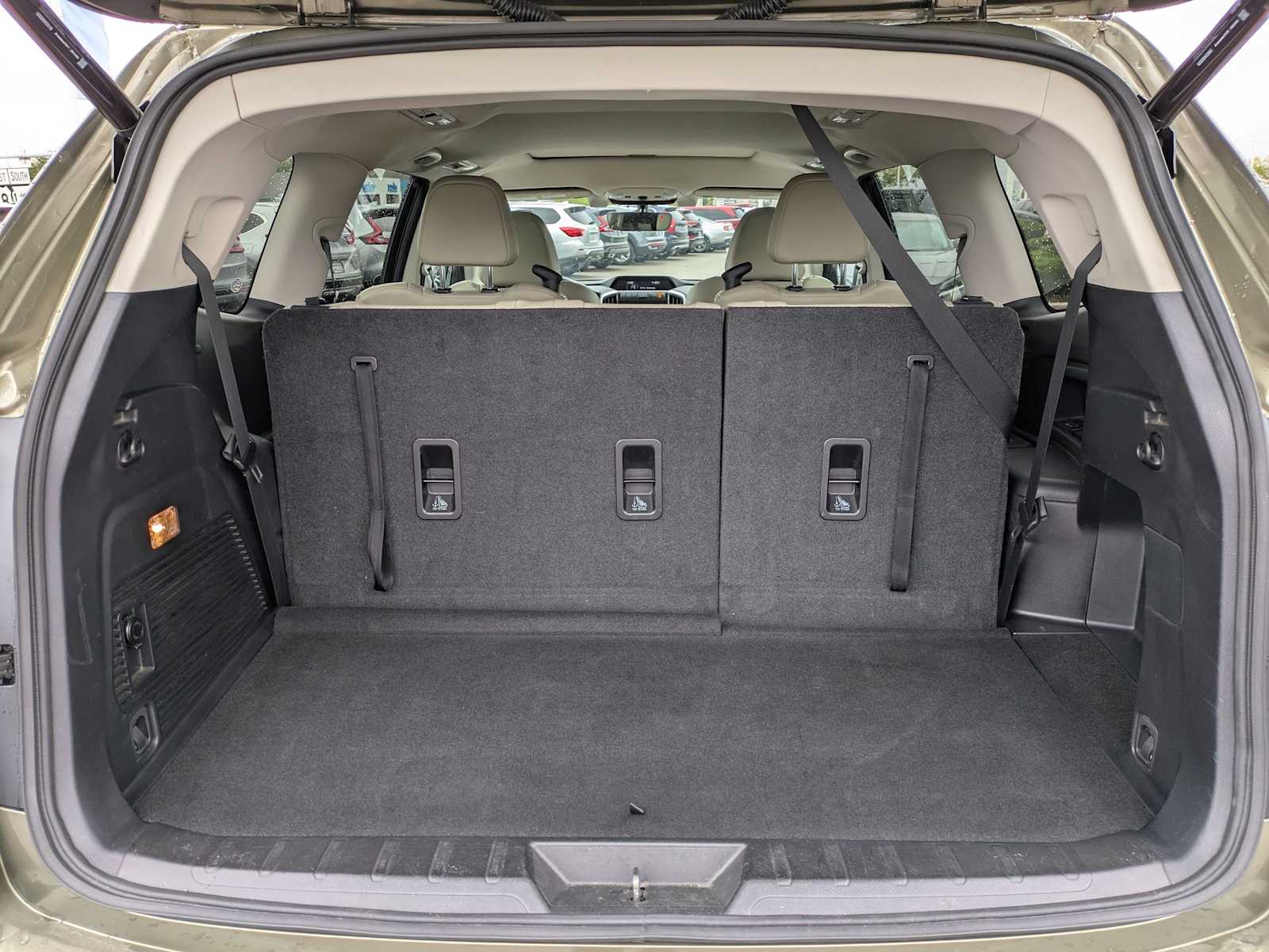 Thumbnail: 2022 Subaru Ascent - 32