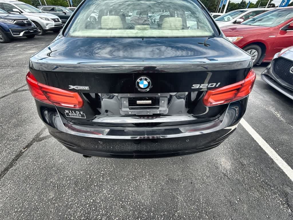 Thumbnail: 2016 BMW 3 Series - 5