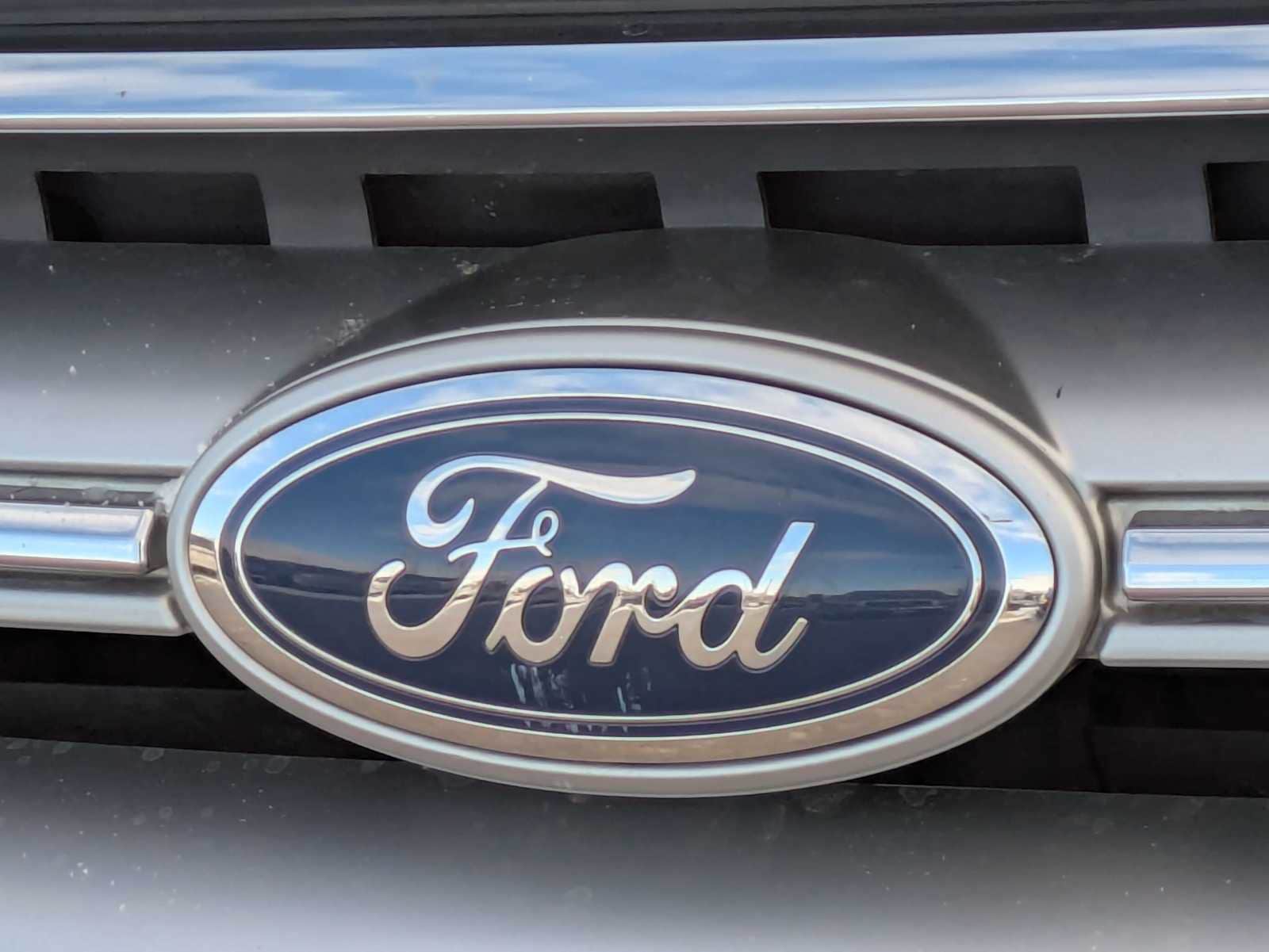 Thumbnail: 2017 Ford Escape - 11