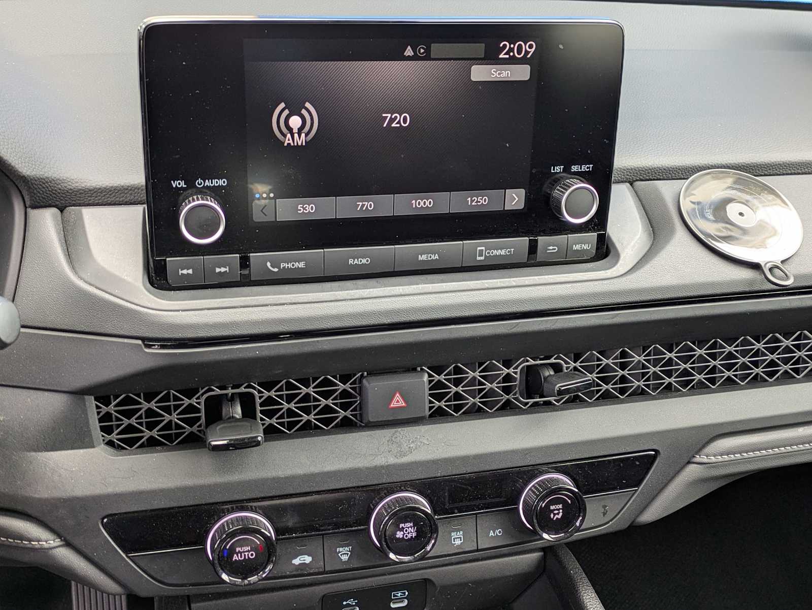 Thumbnail: 2025 Honda Accord - 25