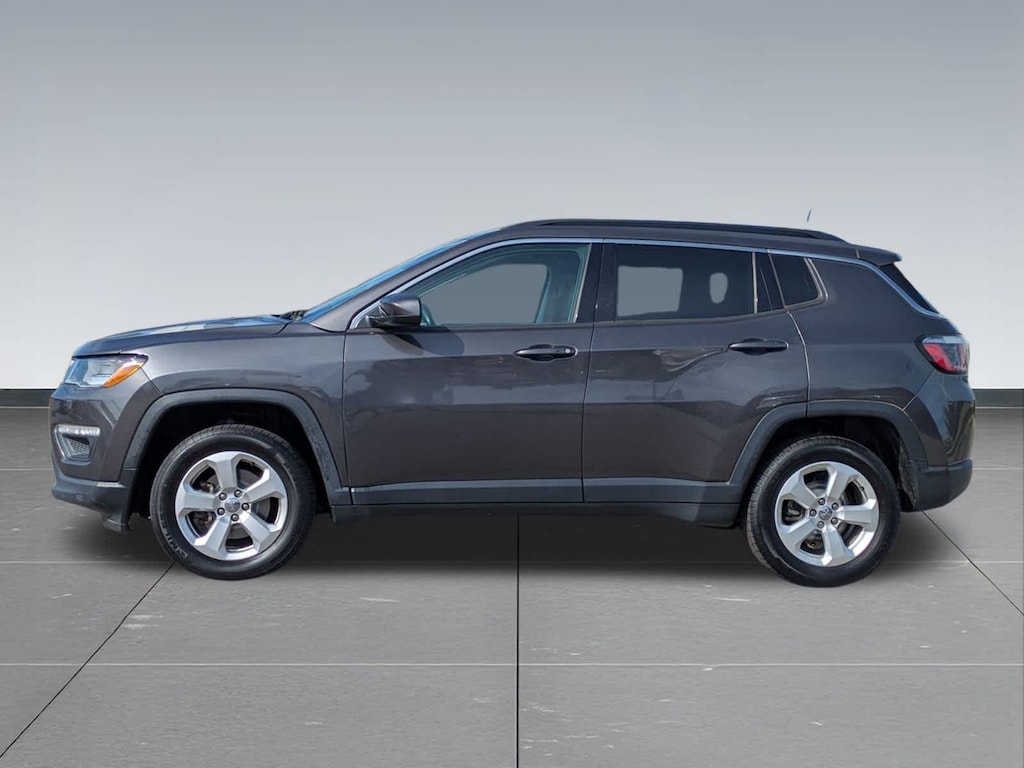 Used 2018 Jeep Compass Latitude 4x4 SUV