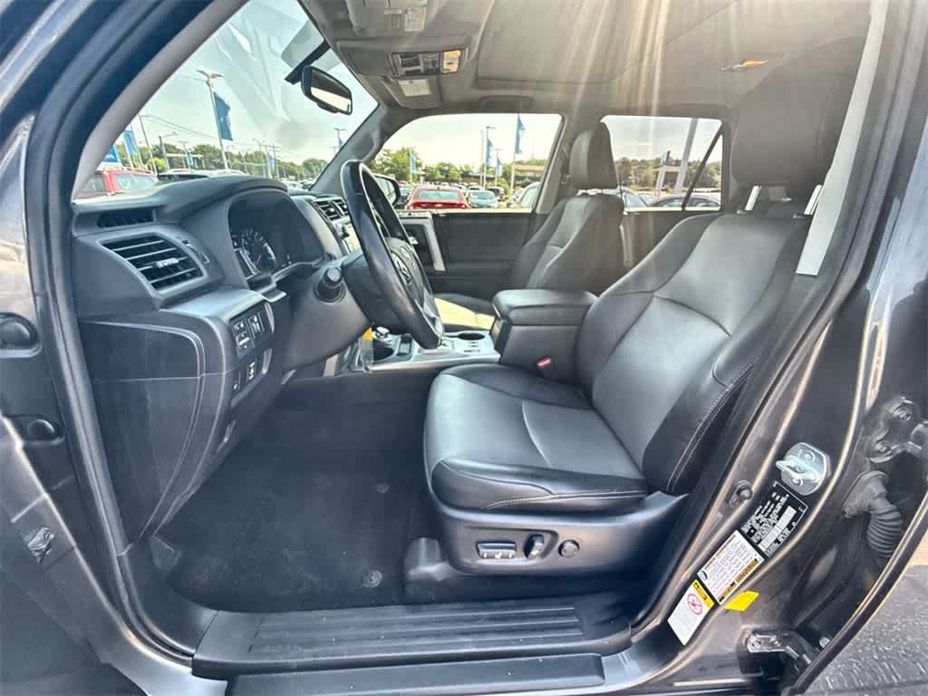 Thumbnail: 2019 Toyota 4Runner - 2