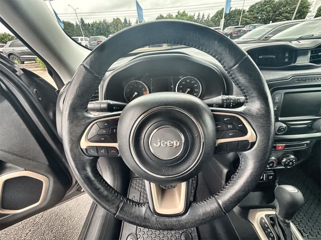 Thumbnail: 2017 Jeep Renegade - 21
