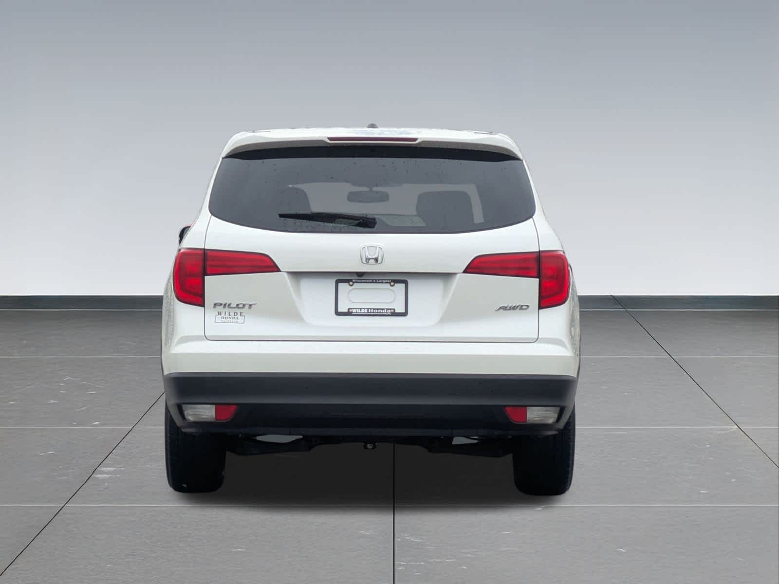 Thumbnail: 2017 Honda Pilot - 5