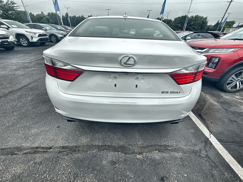 Thumbnail: 2013 Lexus ES - 12