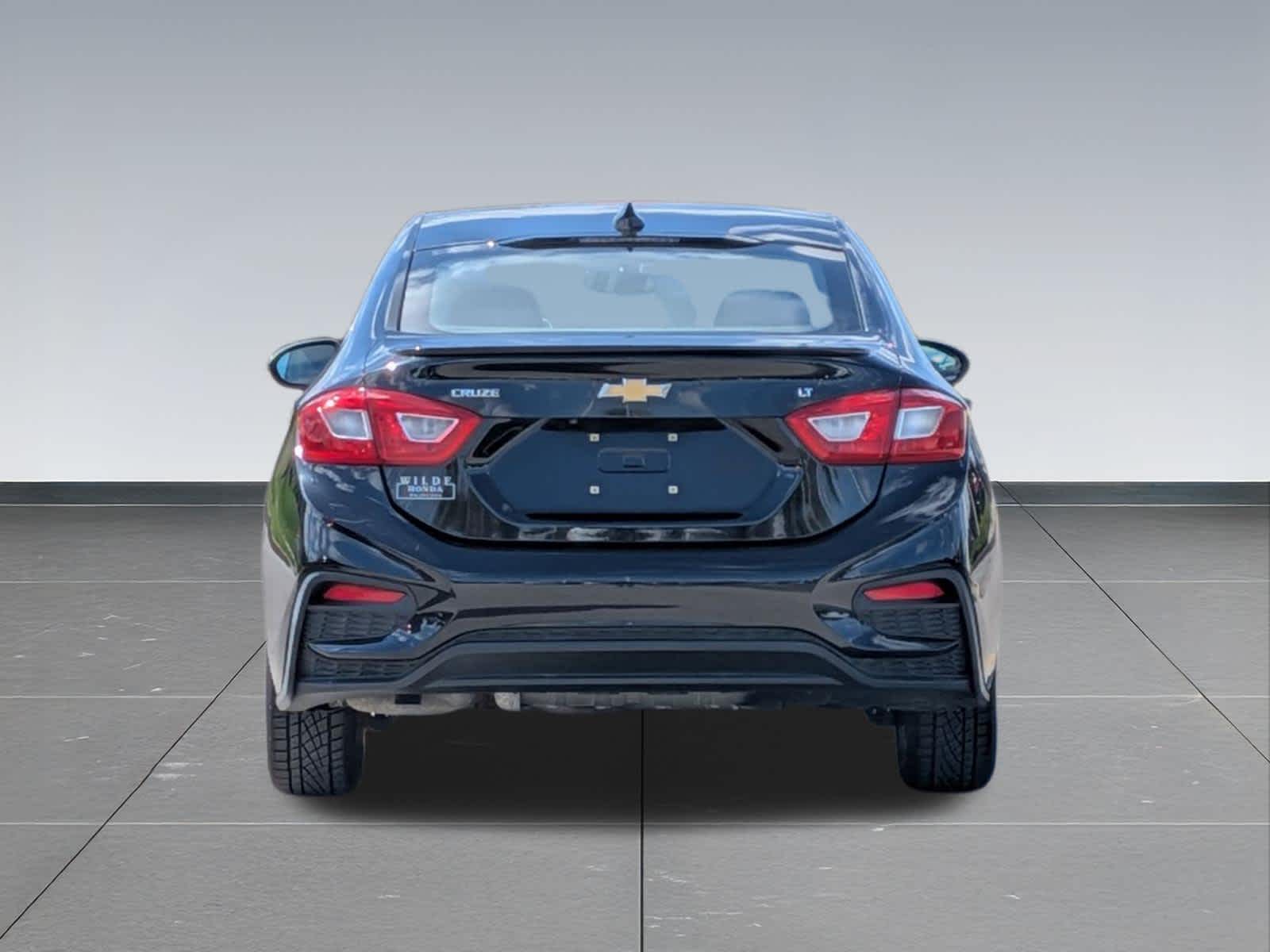 Thumbnail: 2017 Chevrolet Cruze - 4