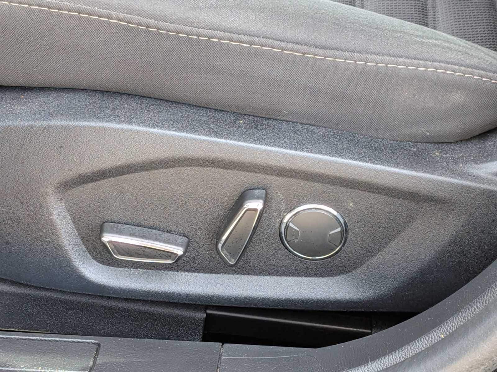 Thumbnail: 2020 Ford Fusion - 15