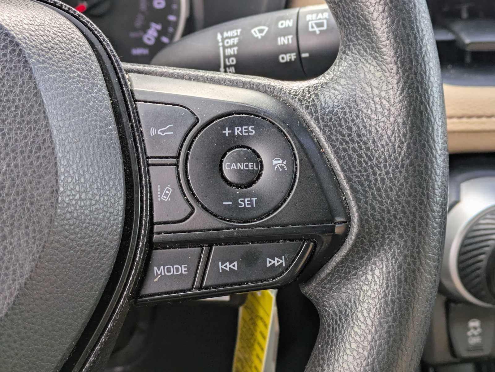 Thumbnail: 2020 Toyota RAV4 - 22