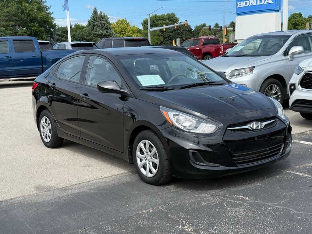 2013 Hyundai Accent GLS -
                  Waukesha, WI