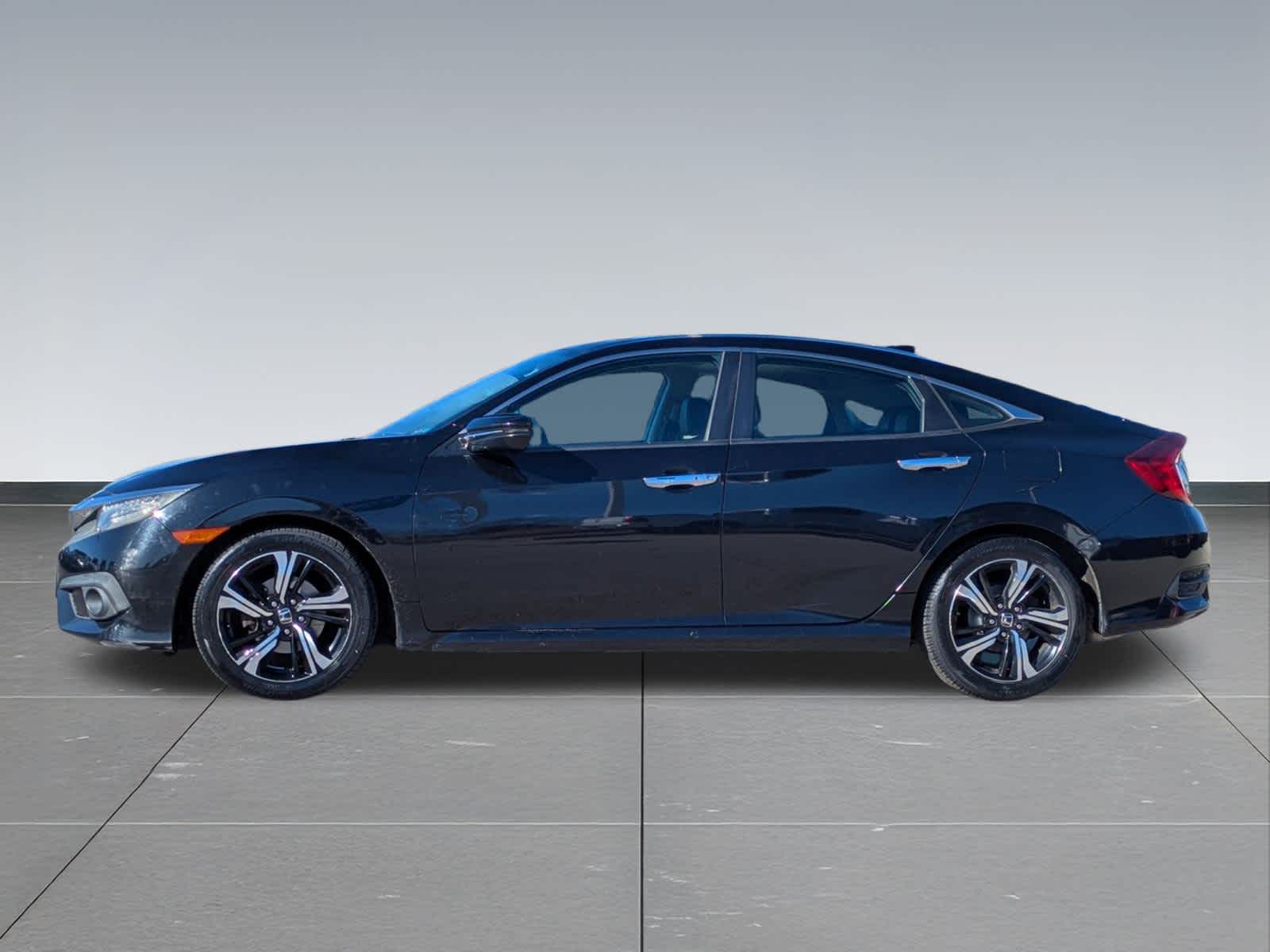 Thumbnail: 2017 Honda Civic - 3