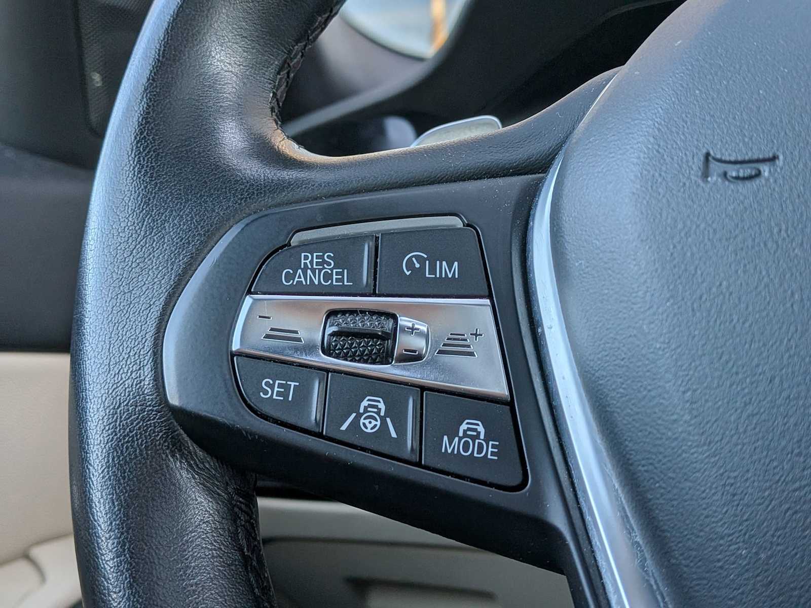 Thumbnail: 2021 BMW 3 Series - 24