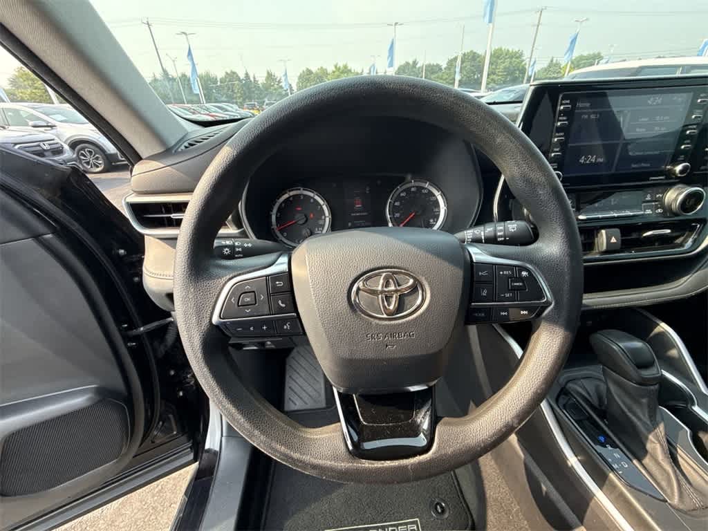 Thumbnail: 2021 Toyota Highlander - 22
