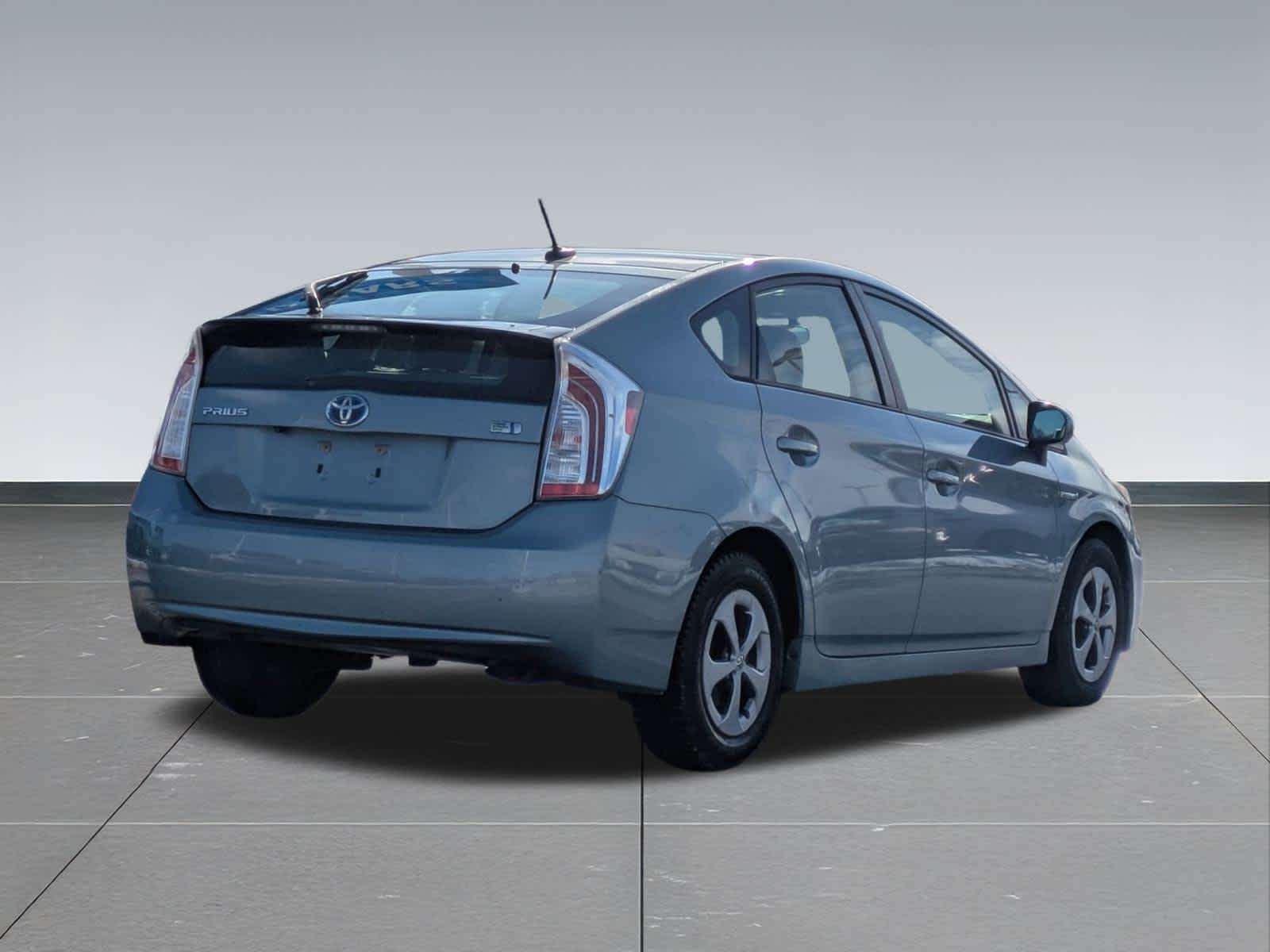 Thumbnail: 2014 Toyota Prius - 6