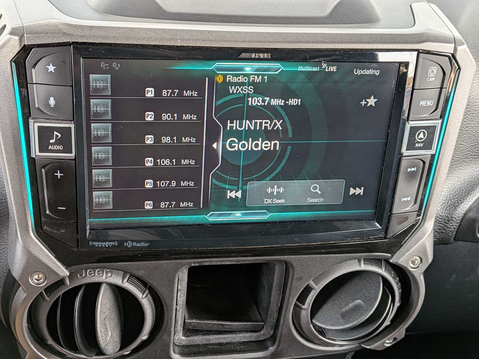 Thumbnail: 2017 Jeep Wrangler - 23