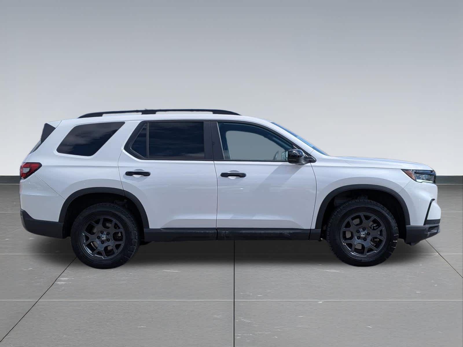 Thumbnail: 2023 Honda Pilot - 6