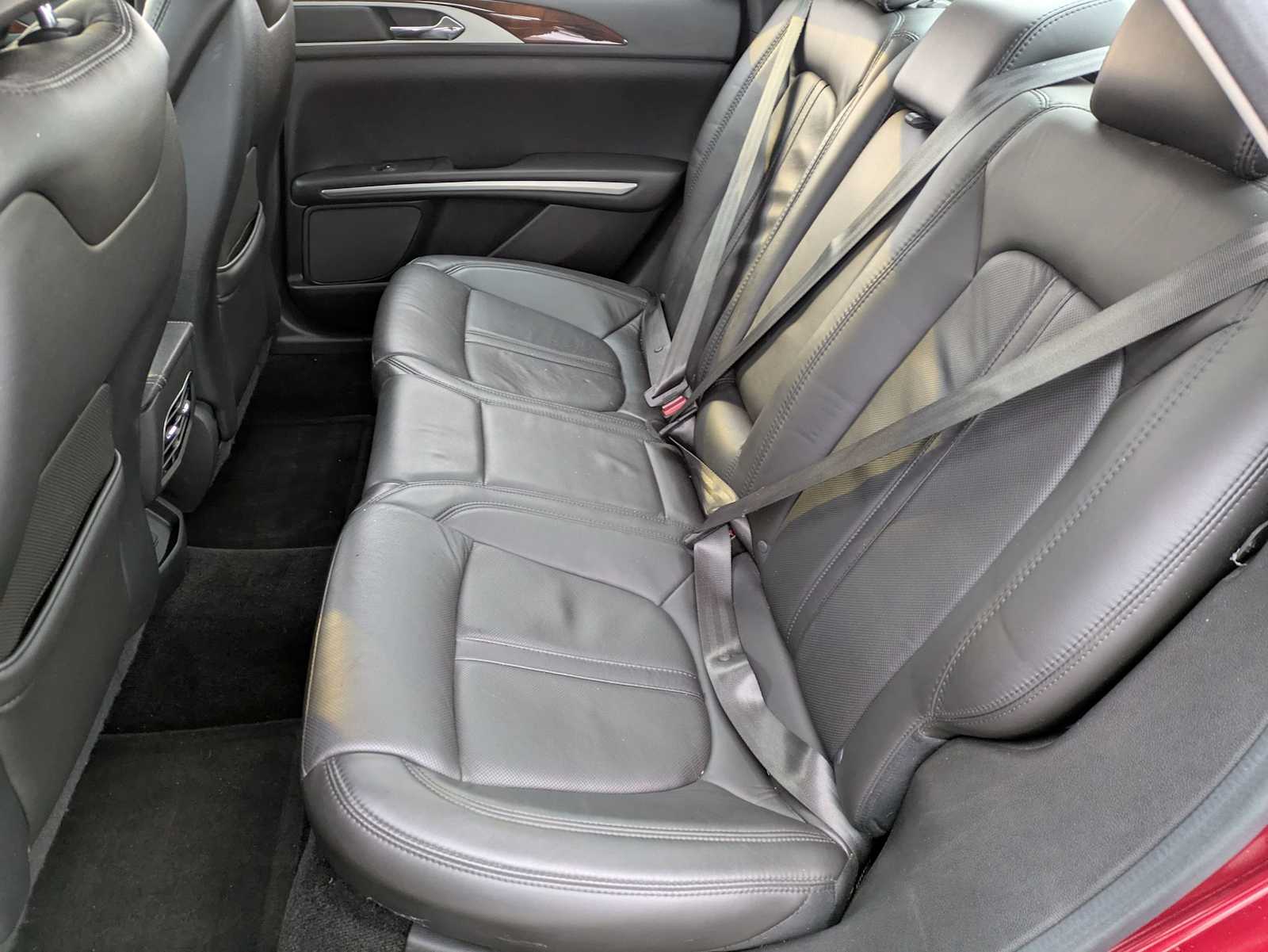 Thumbnail: 2014 Lincoln MKZ - 19