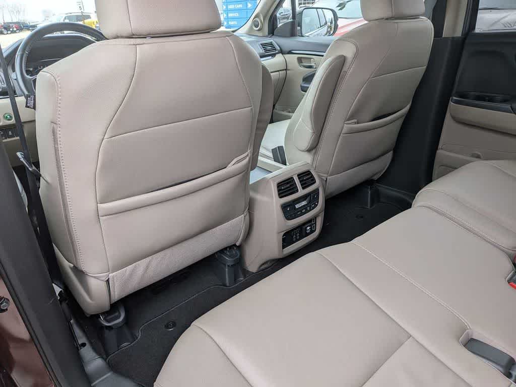 Thumbnail: 2019 Honda Pilot - 20