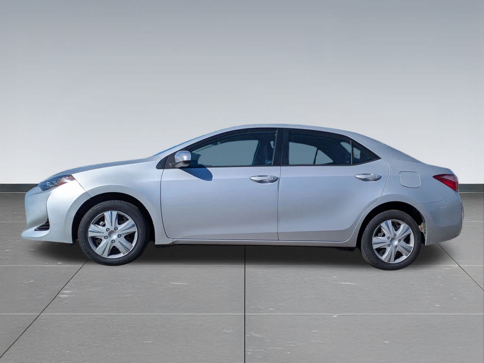 Thumbnail: 2018 Toyota Corolla - 3