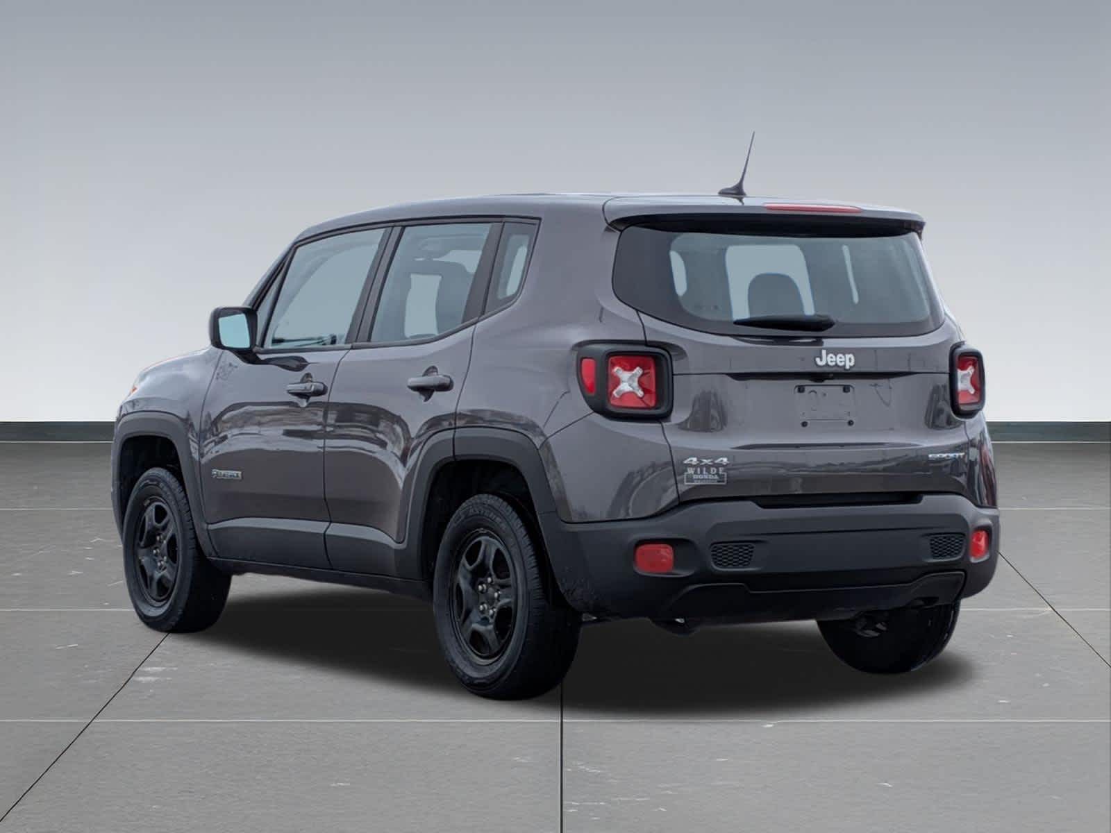 Thumbnail: 2017 Jeep Renegade - 4