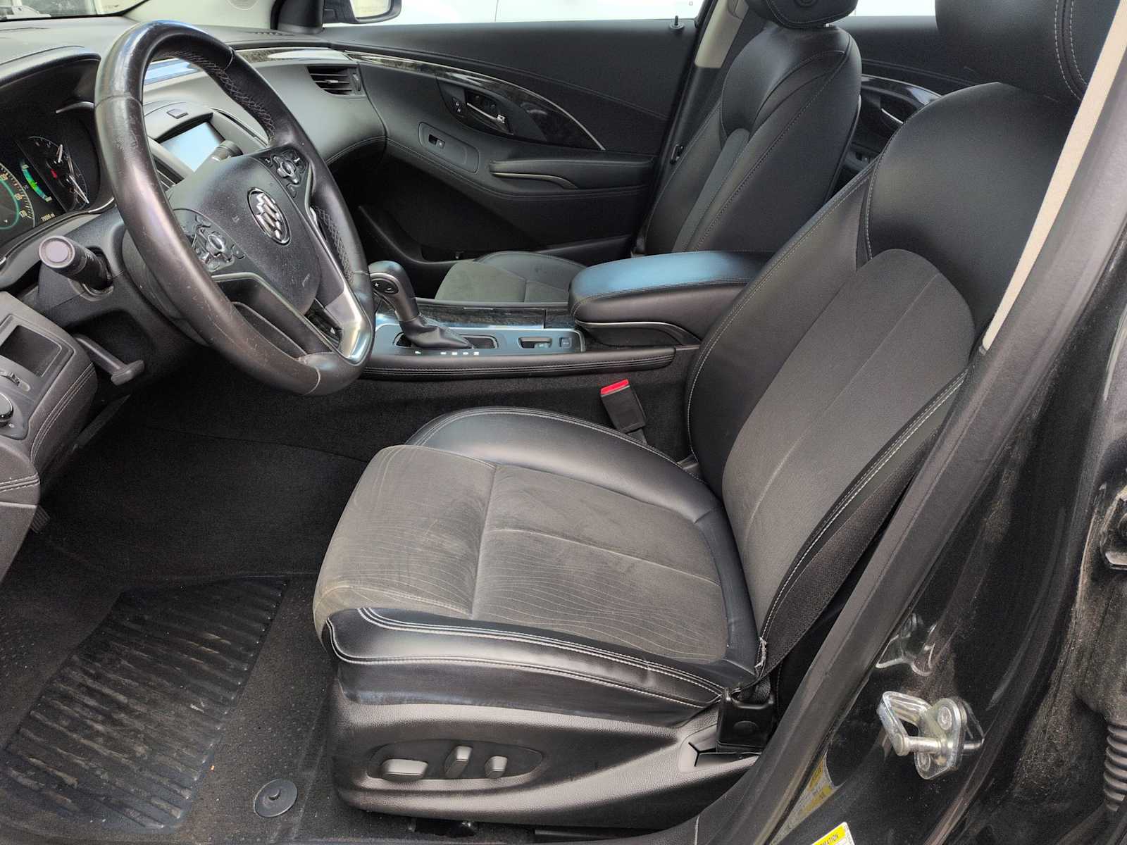 Thumbnail: 2016 Buick LaCrosse - 16