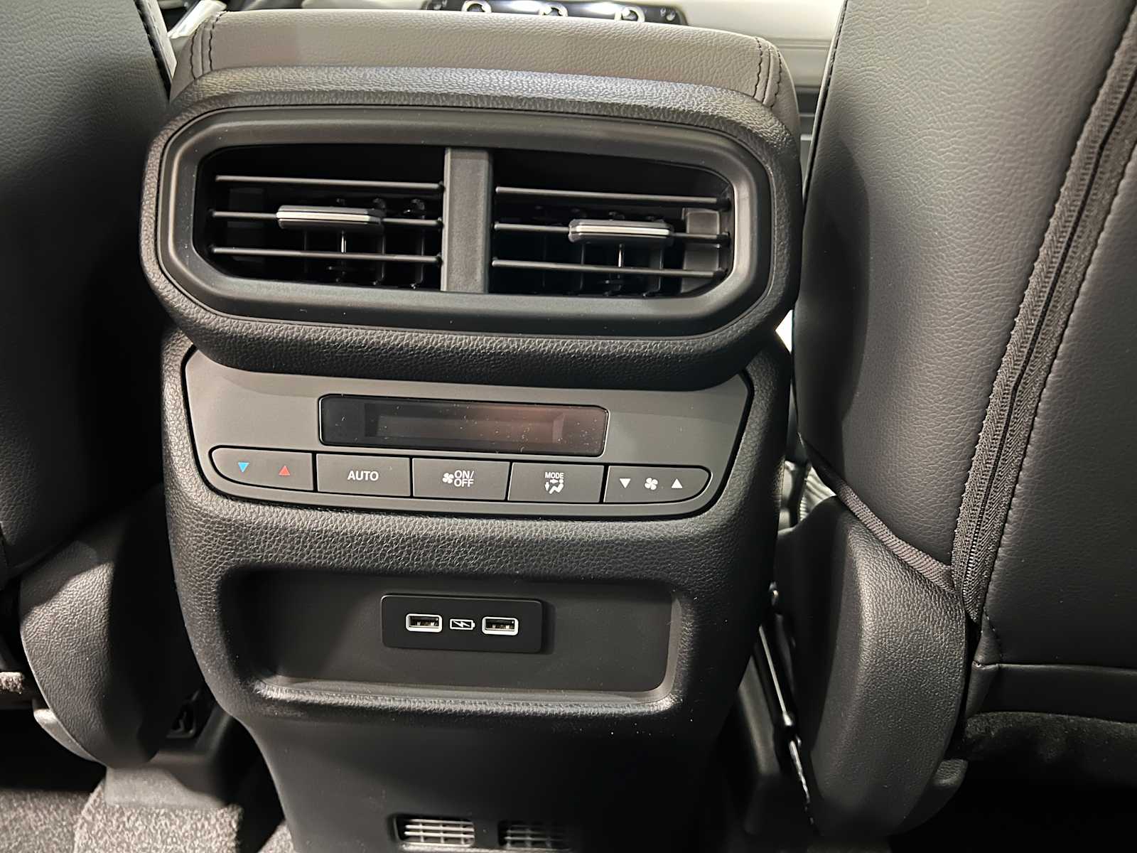 Thumbnail: 2025 Honda Pilot - 29