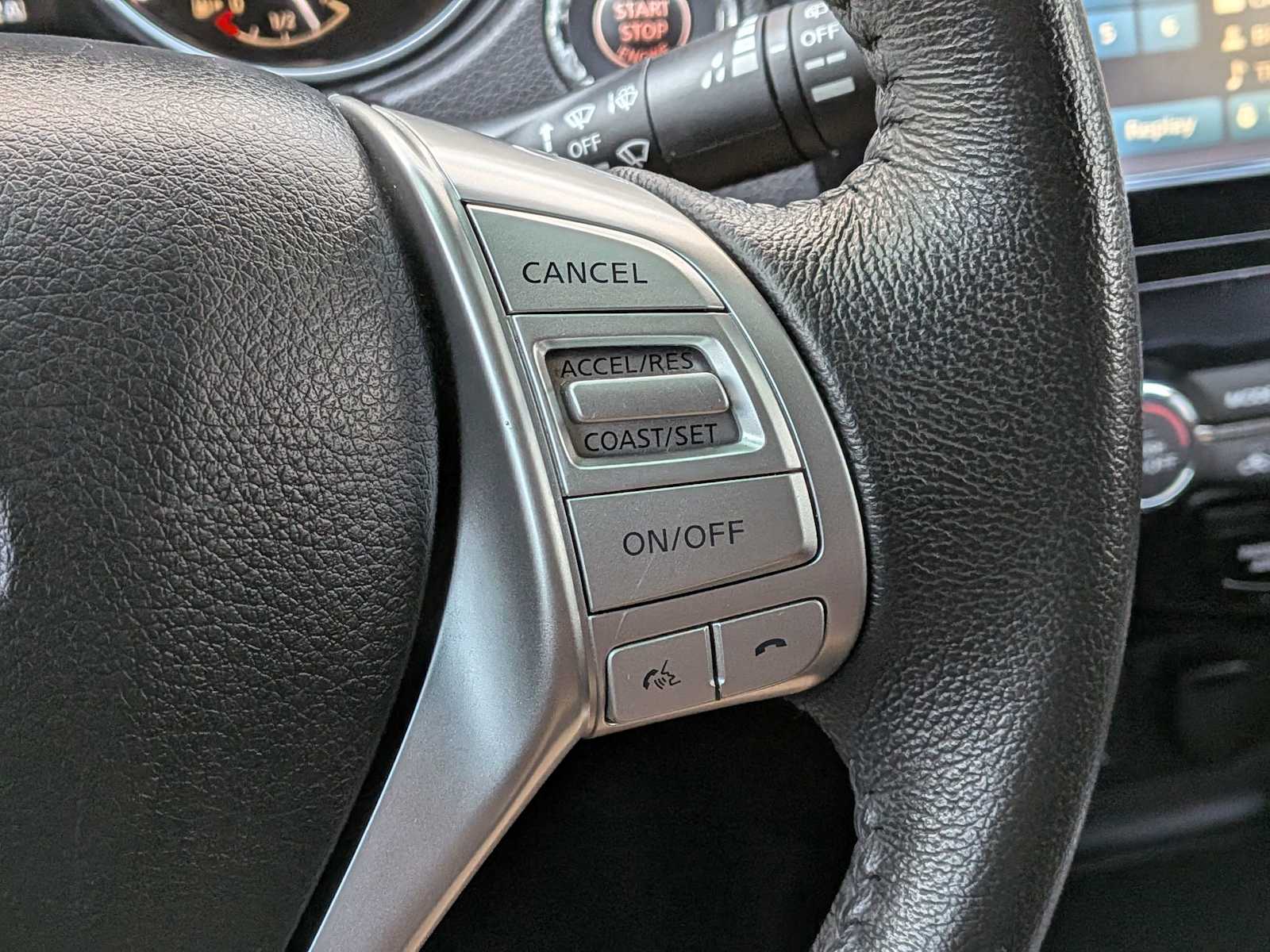 Thumbnail: 2015 Nissan Rogue - 25