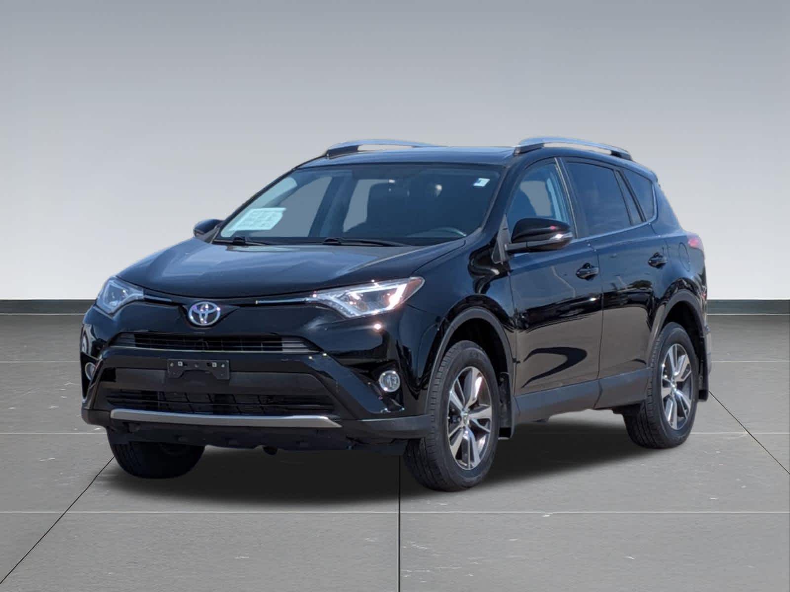 Thumbnail: 2016 Toyota RAV4 - 9