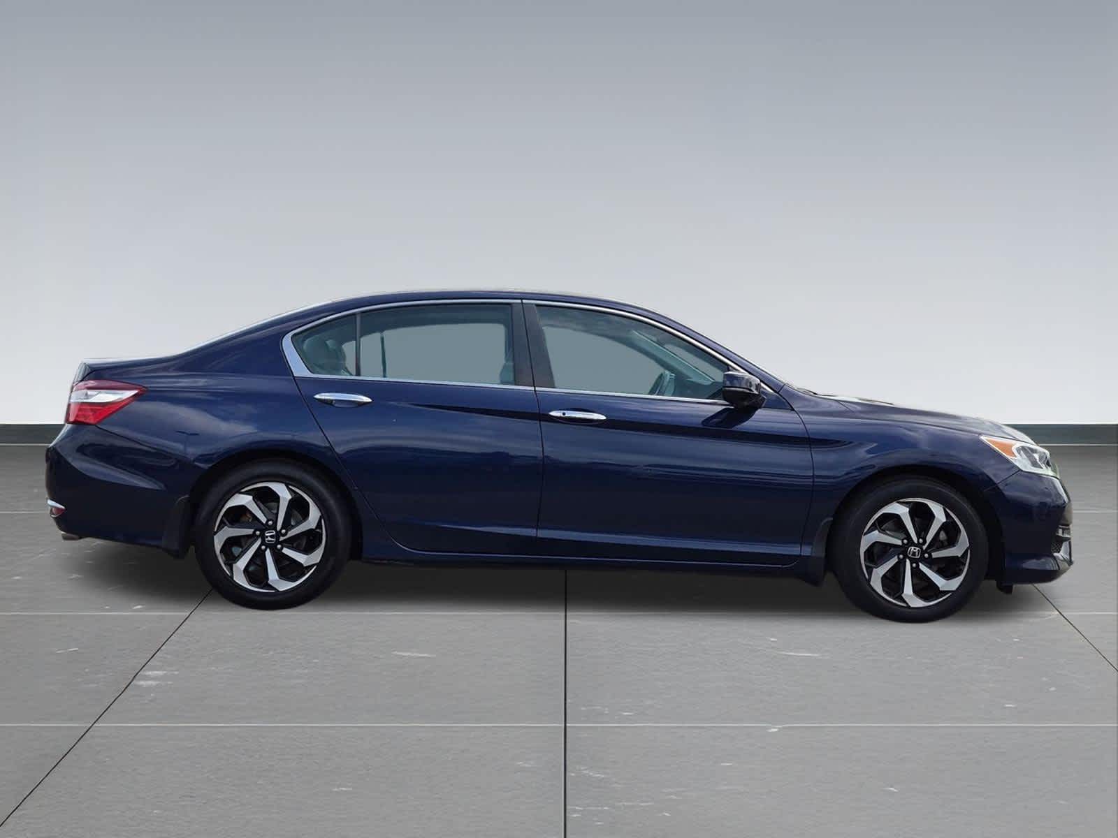Thumbnail: 2016 Honda Accord - 11