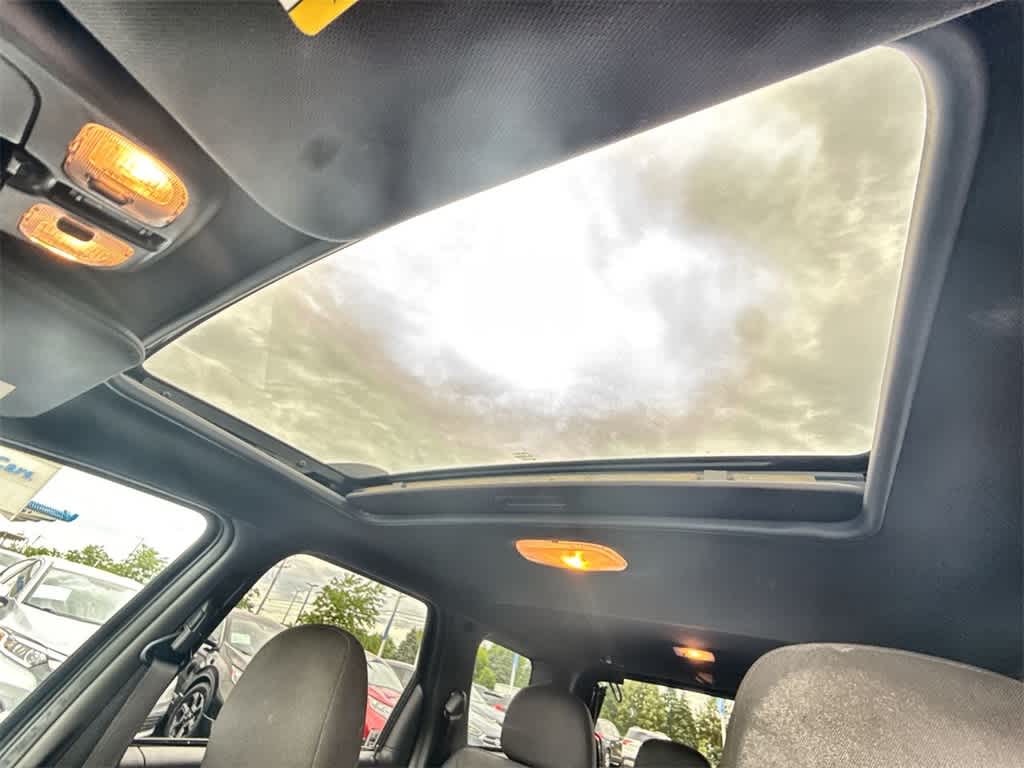Thumbnail: 2012 Ford Escape - 18