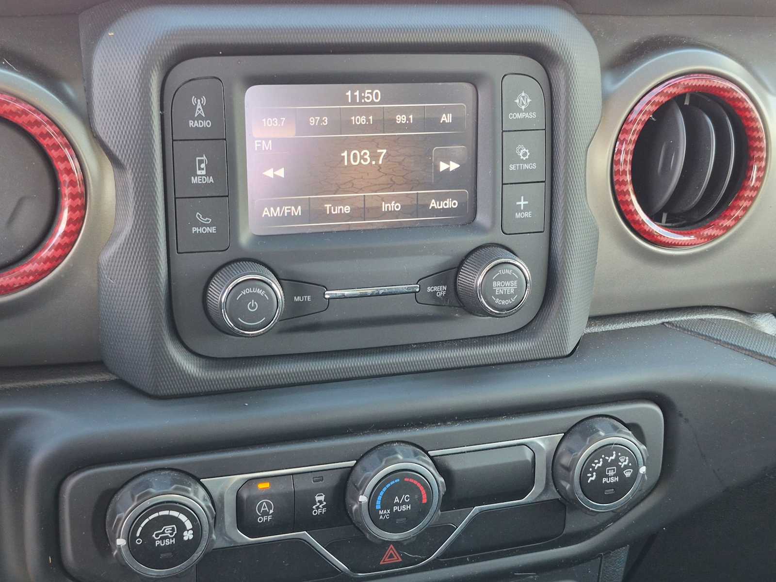 Thumbnail: 2021 Jeep Wrangler - 28