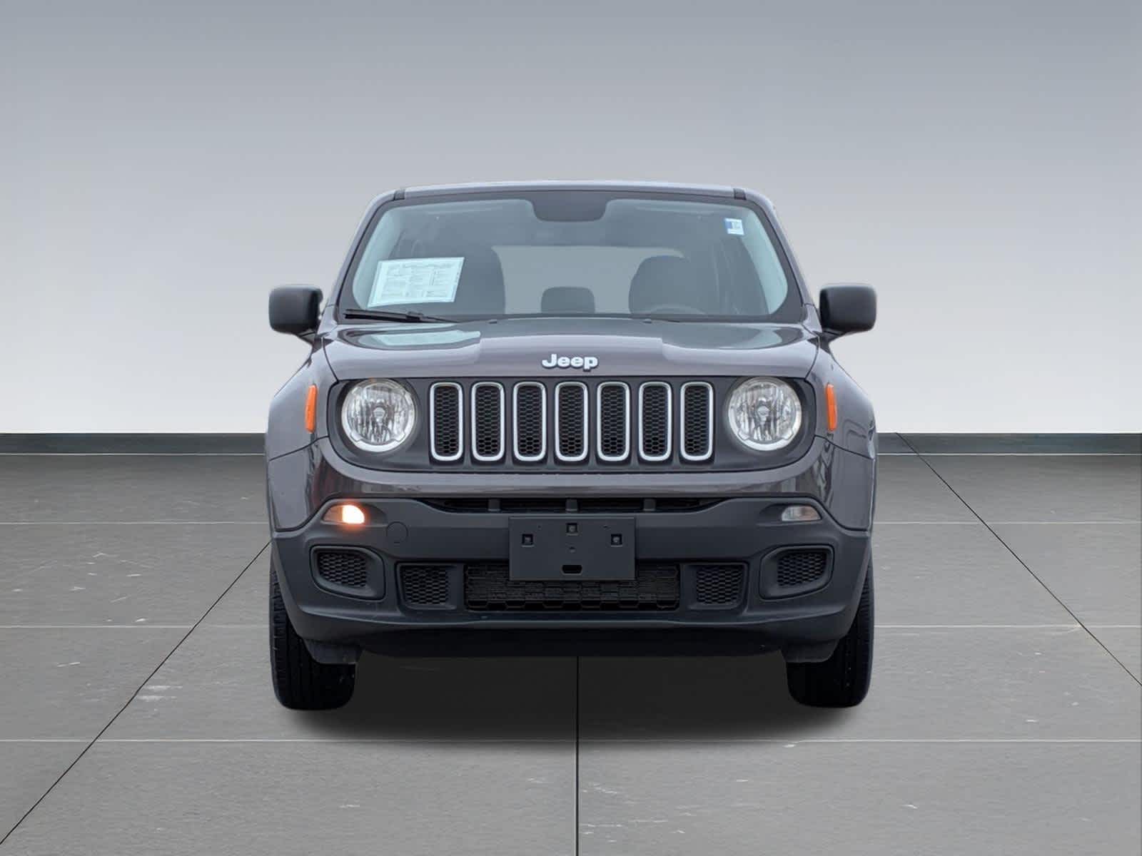 Thumbnail: 2017 Jeep Renegade - 9