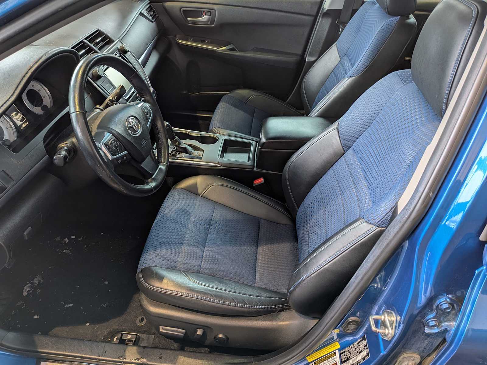 Thumbnail: 2016 Toyota Camry - 14