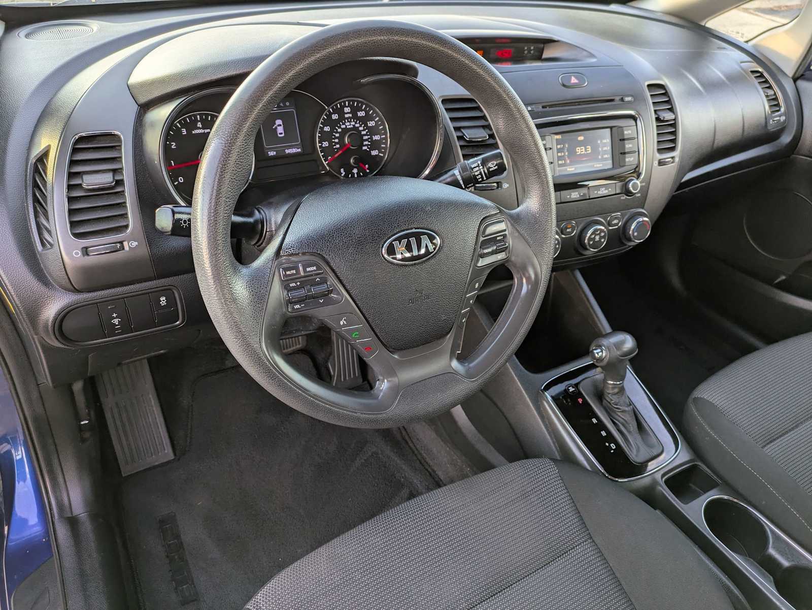 2018 Kia Forte LX Base photo 2