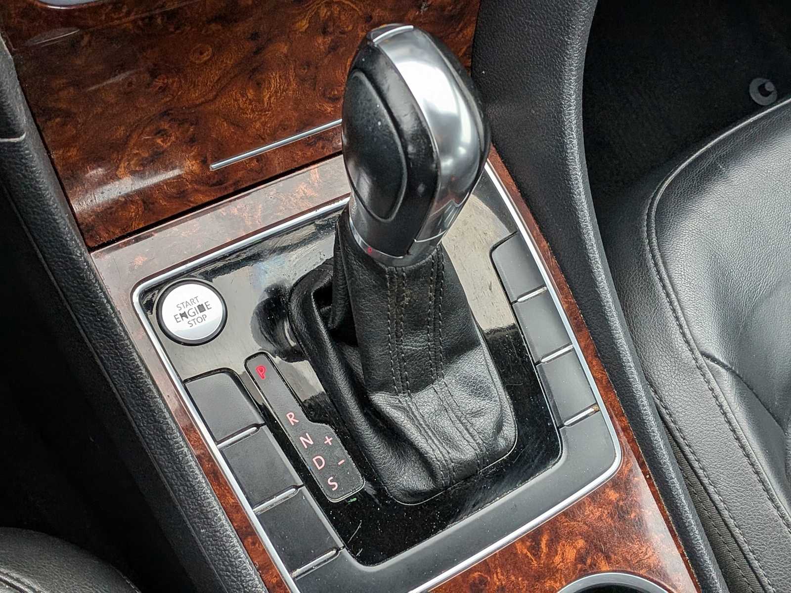 Thumbnail: 2013 Volkswagen Passat - 31