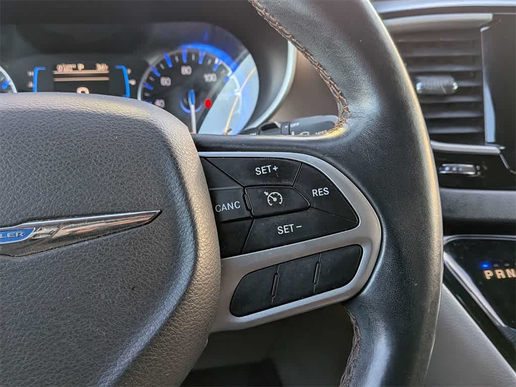 Thumbnail: 2017 Chrysler Pacifica - 24