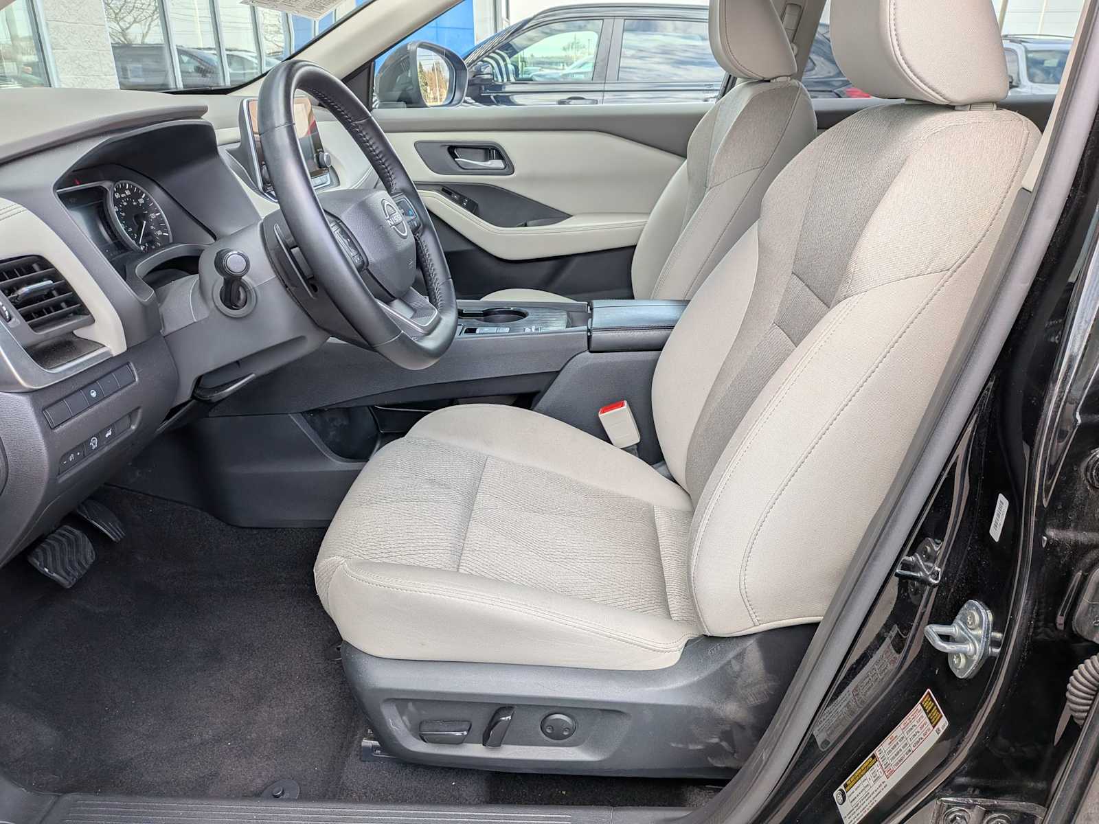 Thumbnail: 2025 Nissan Rogue - 15