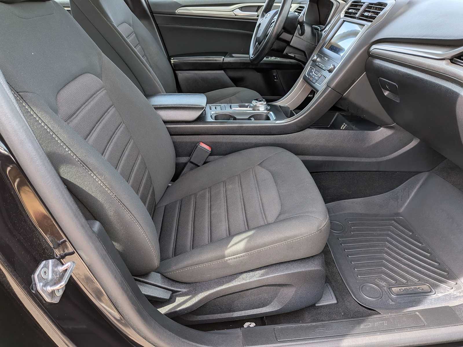 Thumbnail: 2020 Ford Fusion - 19