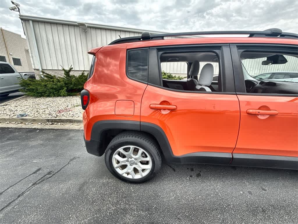 Thumbnail: 2017 Jeep Renegade - 6