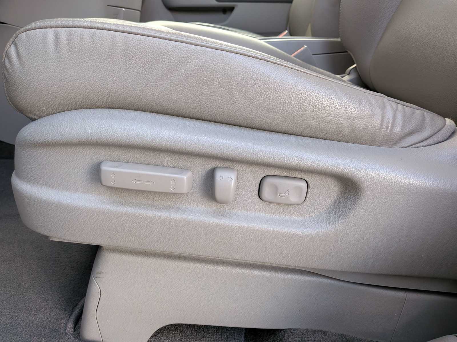 Thumbnail: 2014 Honda Odyssey - 16