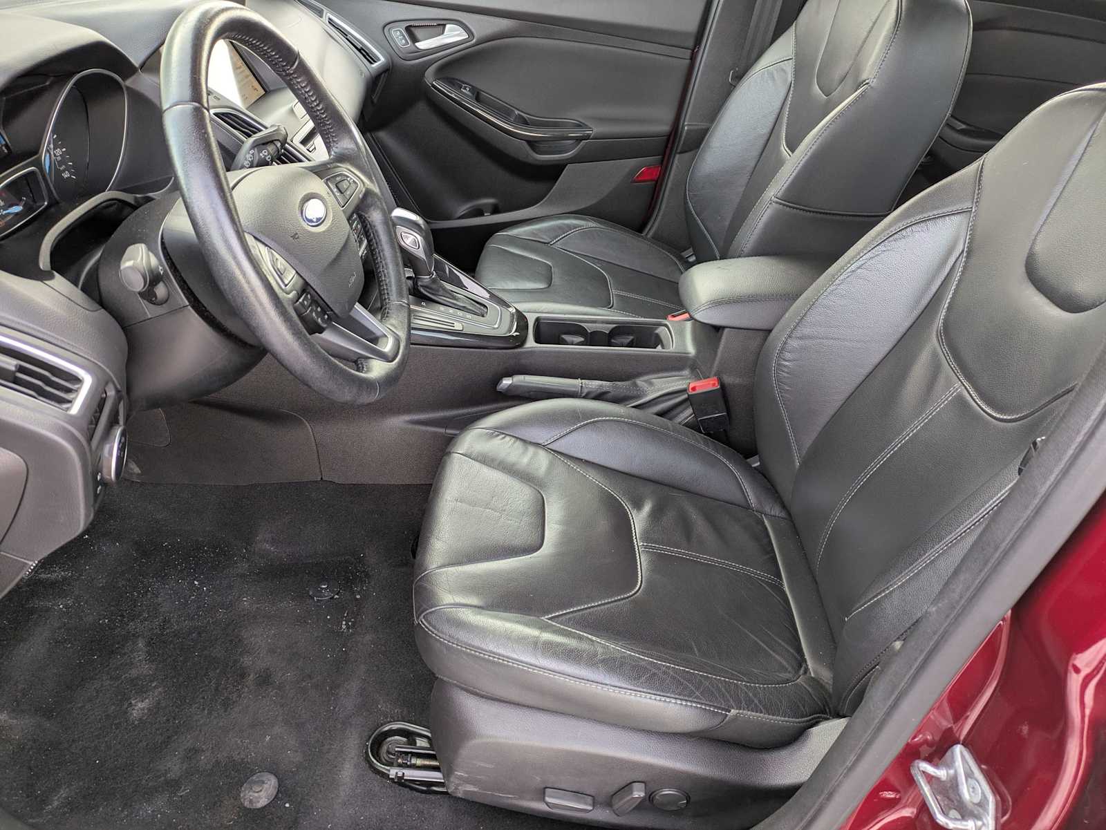 Thumbnail: 2016 Ford Focus - 14