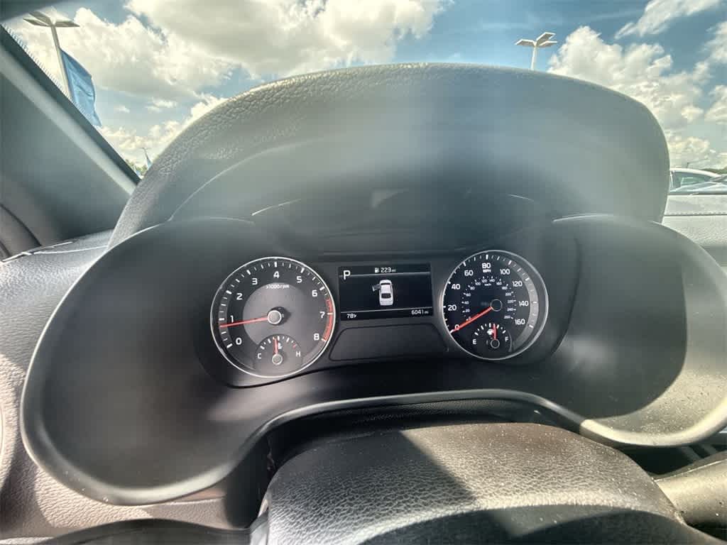 Thumbnail: 2023 Kia Forte - 32